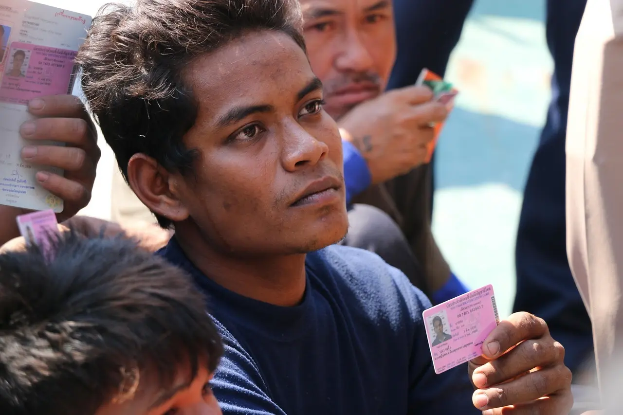 Er det sikkert at svare på telefonnummer 77334005?