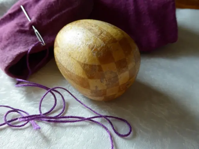 10 tøjreparationer, du selv kan klare med nål og tråd