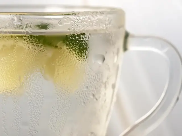 Fjerner bagepulver og eddike en prop i afløbet?