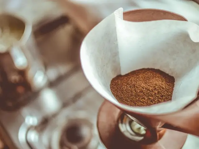 Sådan laver du et kaffefilter af stofrester